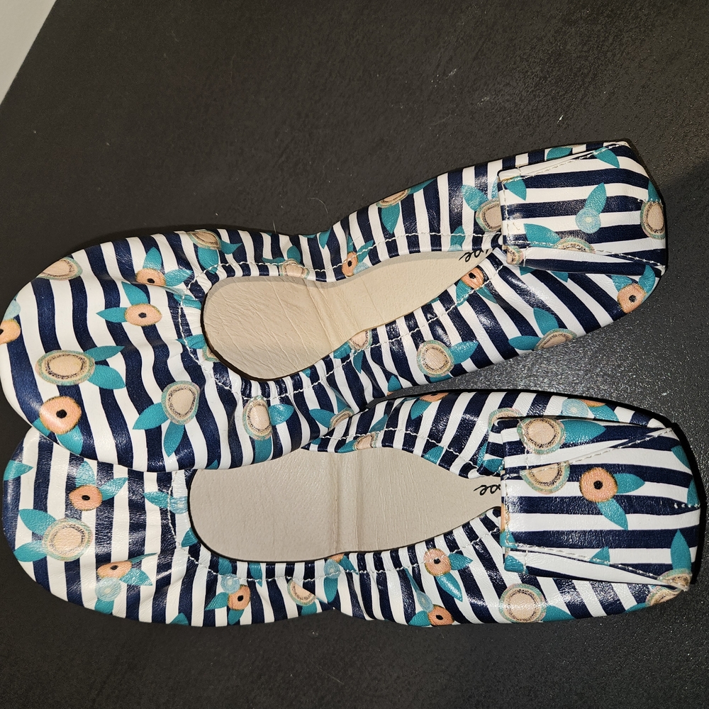 Posey Striped Floral Storehouse Flats